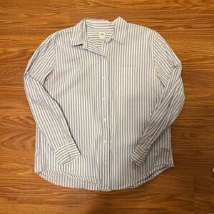 GAP Men's Light Blue and White Striped Button Down Shirt